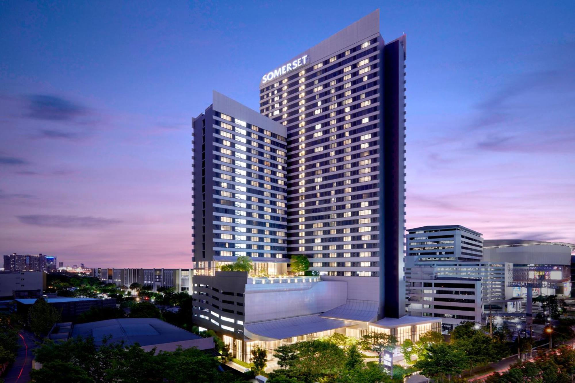 Somerset Rama 9 Bangkok Dış mekan fotoğraf Somerset by Fraser