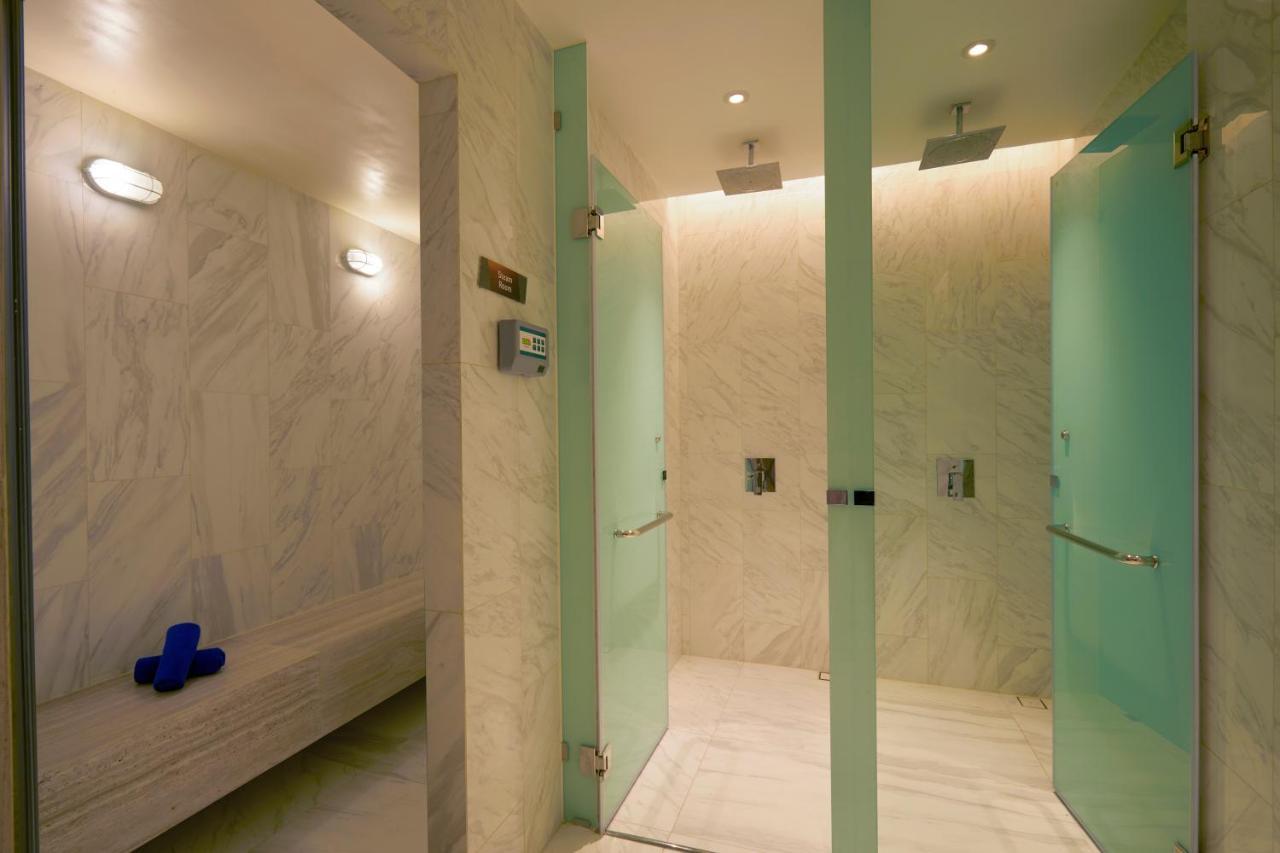 Somerset Rama 9 Bangkok Dış mekan fotoğraf Shower room